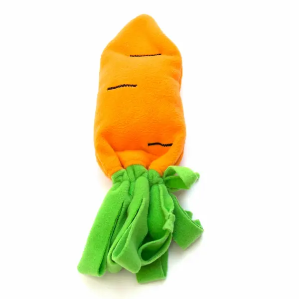 Игрушка для собак из флиса «Морковь» с неубиваемой пищалкой